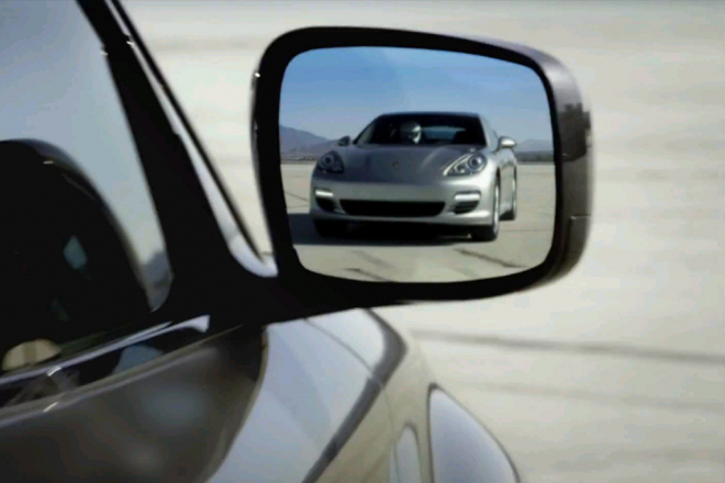 Infiniti M35h vs. Porsche Panamera S Hybrid: a nejrychlejším hybridem na videu Infiniti je...