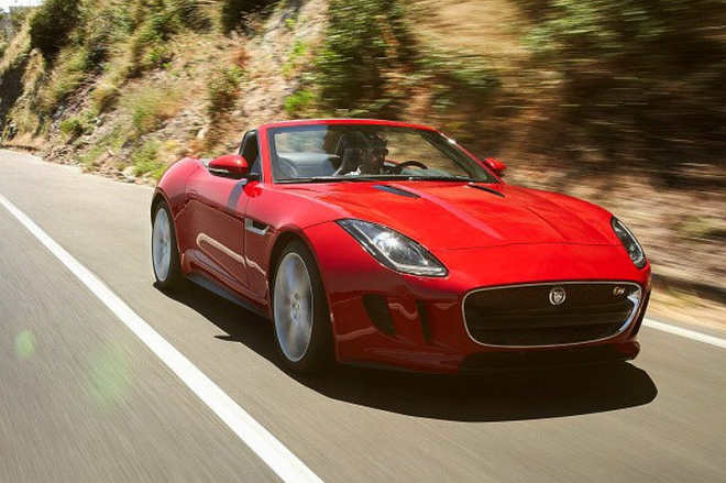 Jaguar F-Type 2013: unikla celá sada fotek, prohlédněte si i interiér