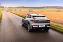Des dizaines de nouvelles voitures électriques arrivent sur le marché. Qui les achètera dans la situation actuelle, se demandent déjà les médias du monde entier - 3 - Jaguar I-Pace 2021 nove foto 03