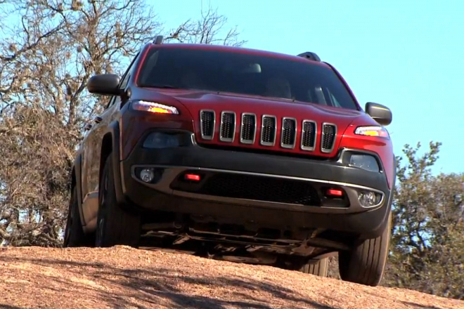 Jeep Cherokee 2014: schopnosti Indiána mnoha tváří rozebrány hned na čtyřech videích