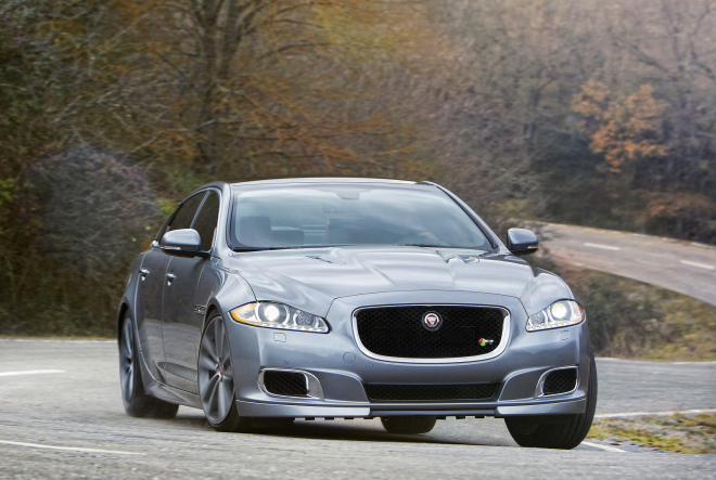 Jaguar XJR 2013 v detailech: stovka za 4,4 sekundy, maximálka omezená na 280 km/h