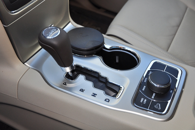 Jeep Grand Cherokee dostane automat s osmi stupni. Tak málo?