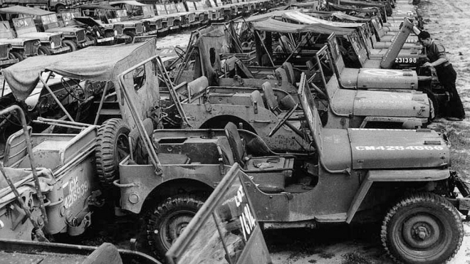 Jeepy, které spojenci ponechali na smrt v Normandii, přivedly Francii zpátky k životu