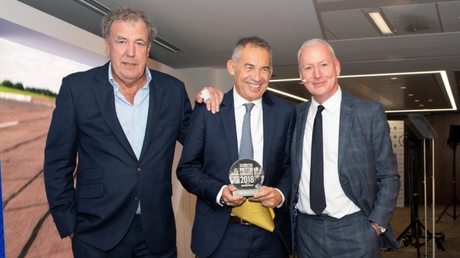 Jeremy Clarkson vybral nejlepší auto roku 2018. Nic normálního vážně nečekejte