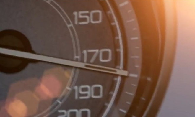Jaguar F-Type to při testech na Nardu vytáhnul až na 290 km/h (video)