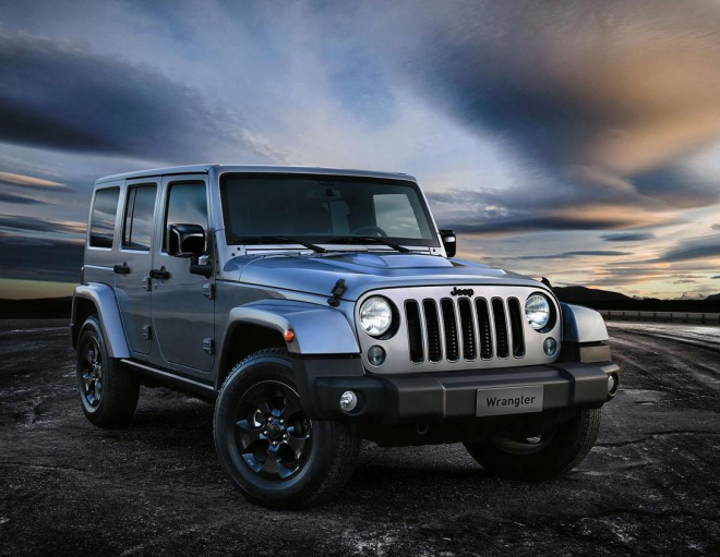 Jeep Wrangler Black Series II: černé detaily a dvě střechy ve speciálce pro Evropu