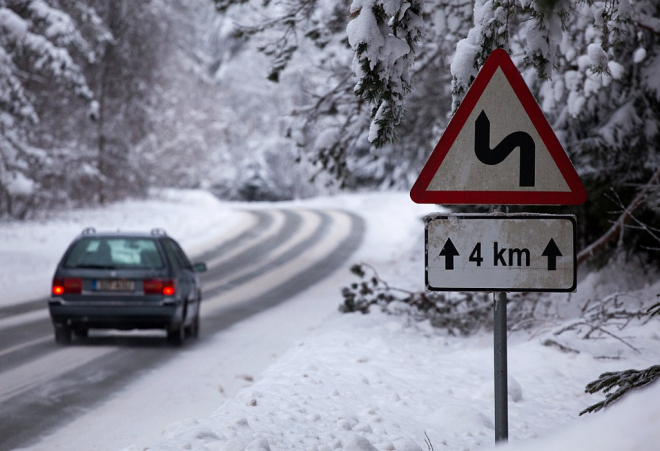 6 rad, jak jezdit v zimě autem bez nehod