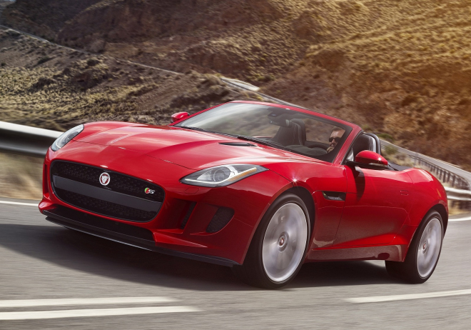 Jaguar F-Type s manuálem má české ceny, víme i kolik stojí pohon AWD