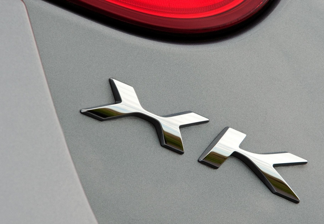 Nový Jaguar XK nabídne více luxusu a prostoru, na sportování bude F-Type