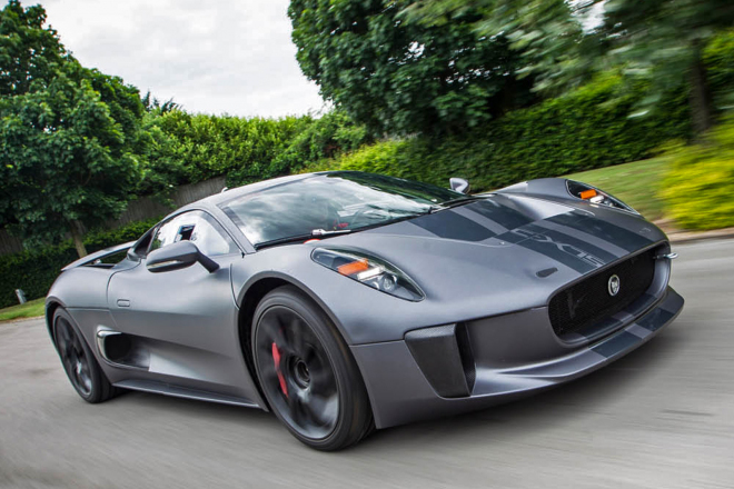 Jaguar C-X75 by byl rychlejší než LaFerrari i P1, výroba má ale dále utrum