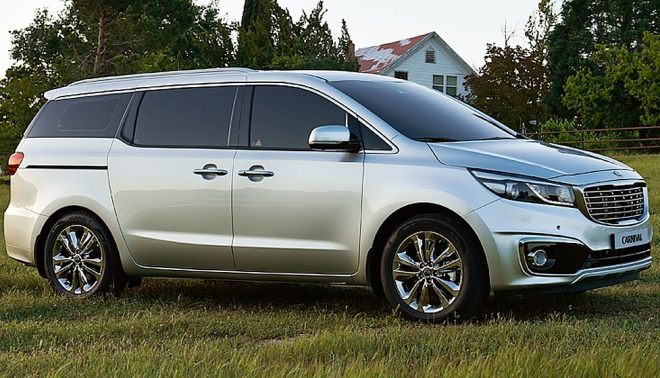 Kia Carnival 2015 představena ve své kůži, nabízí až 11 míst k sezení