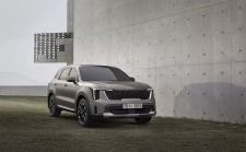 Les Coréens poussent le design comme des fous, ils ont changé le Sorento haut de gamme presque au-delà de la reconnaissance avec juste un facelift - 1 - Kia Sorento 2023 facelift première photo 01