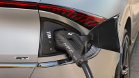 Kia přiznala, že její Auto roku 2022 už se 70 procenty baterek ztrácí výkon. Není v tom zdaleka samo
