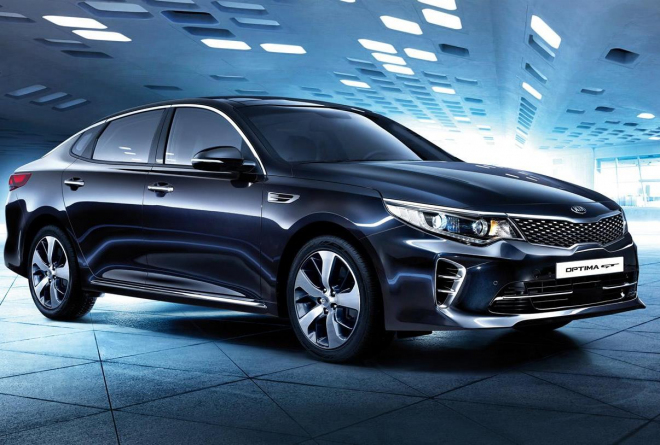 Kia Optima GT realitou. Má 245 koní, stovku zvládne za 7,4 s