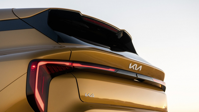 Kia v Evropě začala testovat nový velký spalovací kombík, poprvé ho nafotili. Pokud Škoda odpíská stejnou Octavii, má problém