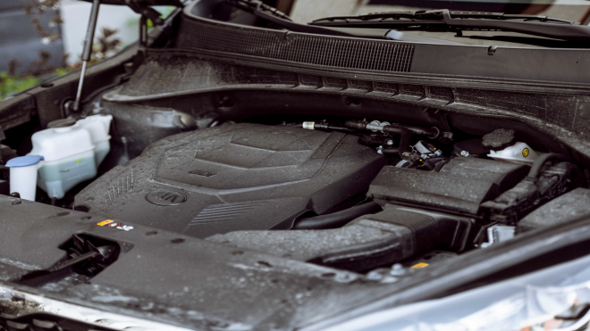 Luxusní korejské SUV lidé v bazarech přehlížejí, i když je spolehlivé a výkonné, o to levněji ho koupíte