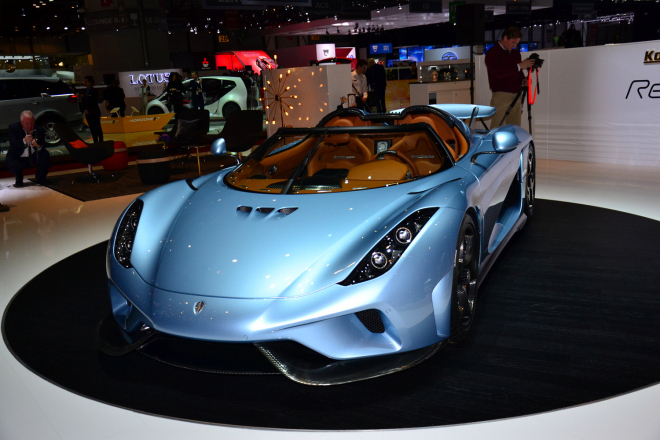Koenigsegg by mohl vyrábět i běžnější auta, říká to sám zakladatel