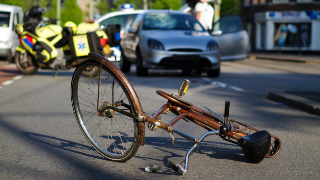 Studie odhalila dosud nejasné pozadí častých konfliktů řidičů a cyklistů