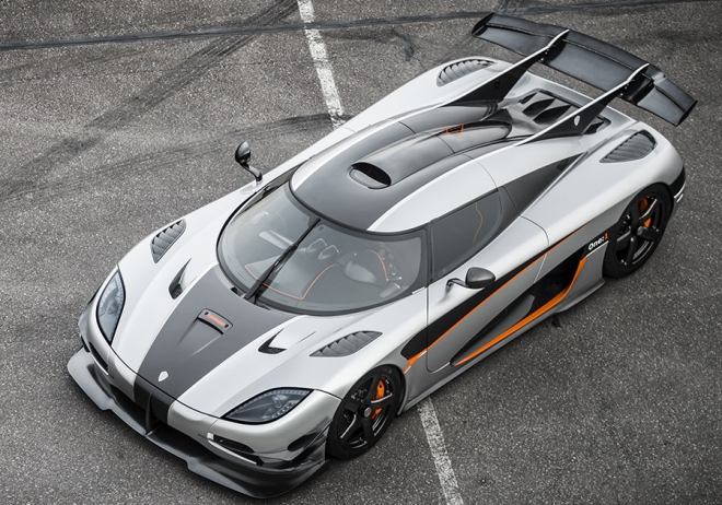 Koenigsegg One:1 na nových fotkách a videu, megawattový výkon kily nedorovná