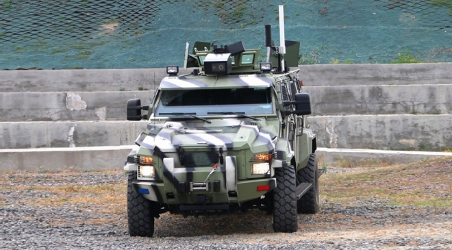 Zapomeňte na Teslu, tento vůz s autopilotem je z Ukrajiny. Říká si Sparťan