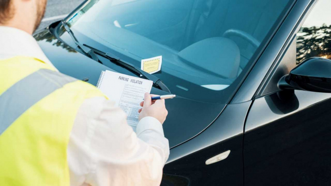 Chicago zrušilo pokuty za parkování, neboť lidé mají jiné starosti. U nás? Zapomeňte