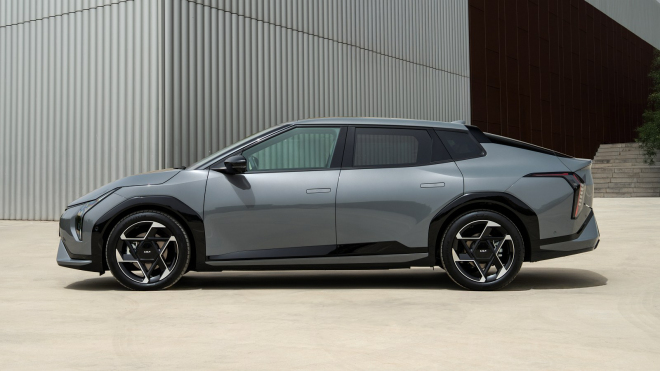 Nejnovější Kia spíš než pohonem odrazuje vzhledem, který mohou milovat jen její tvůrci, vše pak zabíjí cenou