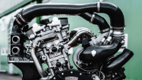 Dnes nadpozemský Koenigsegg zvažuje nabídnout také dostupný model, motor pro něj má už hotový