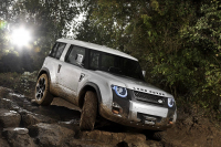 ČR má smůlu, nová továrna Jaguar Land Rover mj. pro nový Defender vznikne na Slovensku