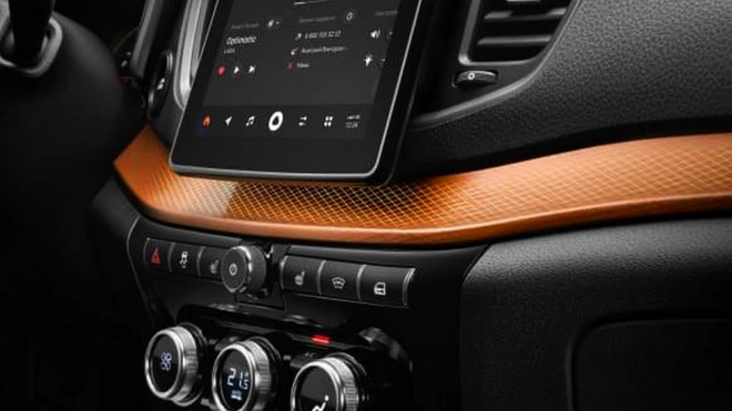 Interiér inovované Lady Vesta předčasně plně odhalen ve vrcholné verzi, nevypadá vůbec zle