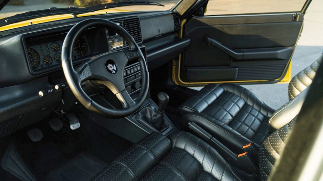 Nejetá Lancia Delta HF míří do aukce bez rezervní ceny, je to krásný kus historie