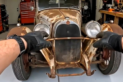 AI videa se vymkla z rukou, fiktivní renovace fiktivně objevených vzácných aut matou i znalé