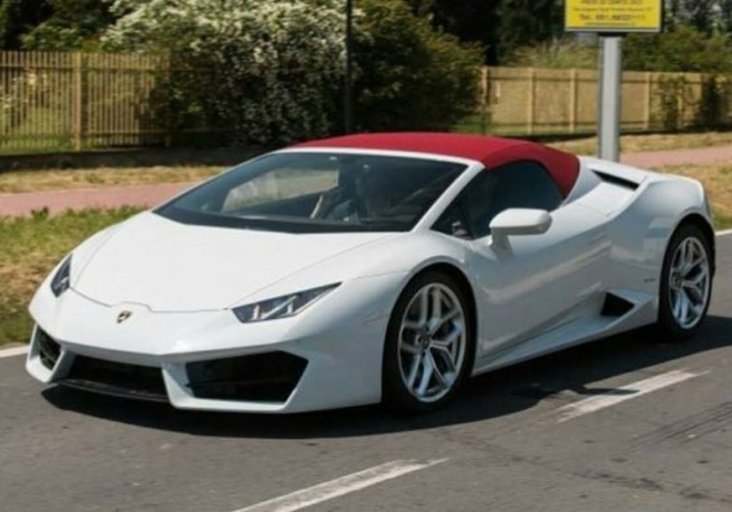 Lamborghini Huracán LP580-2 Spyder nafoceno bez maskování, zadokolka bez střechy bude