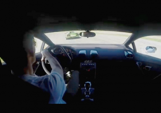Lamborghini Huracán LP610-4 v akci na okruhu Ascari ukazuje i škubavé řazení (video)