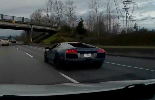 S Lamborghini Murciélago se prosmýkal provozem, skončil v příkopu (video)
