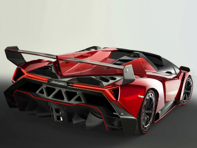 Lamborghini Veneno Roadster: unikly fotky otevřené verze, nemá žádnou střechu