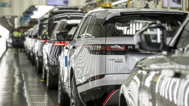 Land Roveru se přestává dařit. V těžkostech se zbavuje 500 lidí, prý jde o &bdquo;dobrovolné propouštění&rdquo;