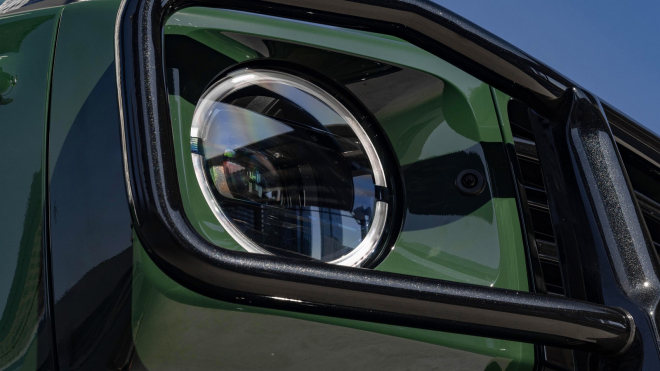 Lada Niva je skutečně nesmrtelná. Další modernizace jí nadělí světla ve stylu Mercedesu i nový motor