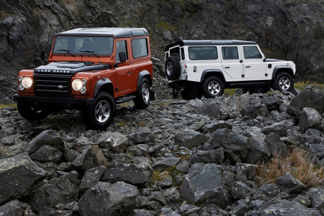 Land Rover Defender Fire & Ice: luxusní výbava i pro ultraklasika