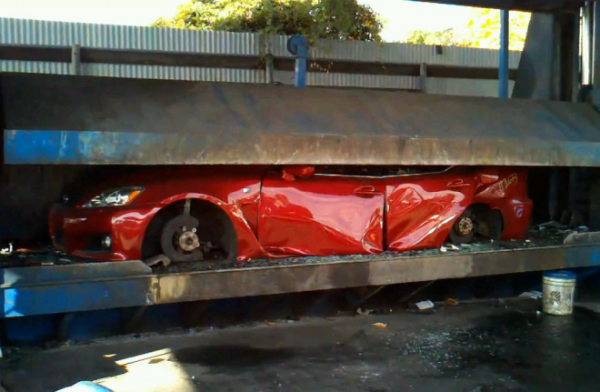 Městská legenda: tento Lexus IS F nebyl sešrotován za závody na silnici