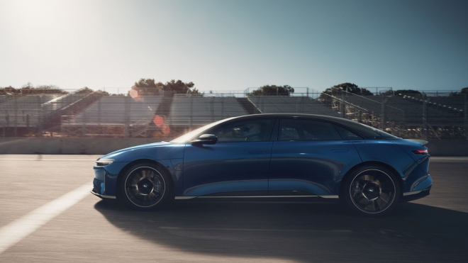 Vrcholný Lucid zvládá i v reálu stovku pod 2 s. Je rychlejší než Bugatti, přitom je to pořád rodinné auto za zlomek ceny