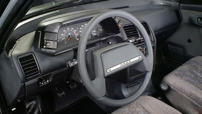 Zánovní Lada 2110 na prodej v USA je velká rarita, vetřelec z Ruska stojí majlant