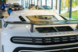 Dosud tajná soukromá sbírka nejlepších Bugatti se poprvé ukázala světu, hodnota aut jde do miliard