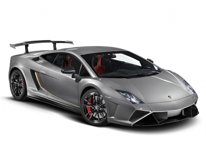 Lamborghini Gallardo Squadra Corse: rozlučkový speciál si na novinku spíš hraje