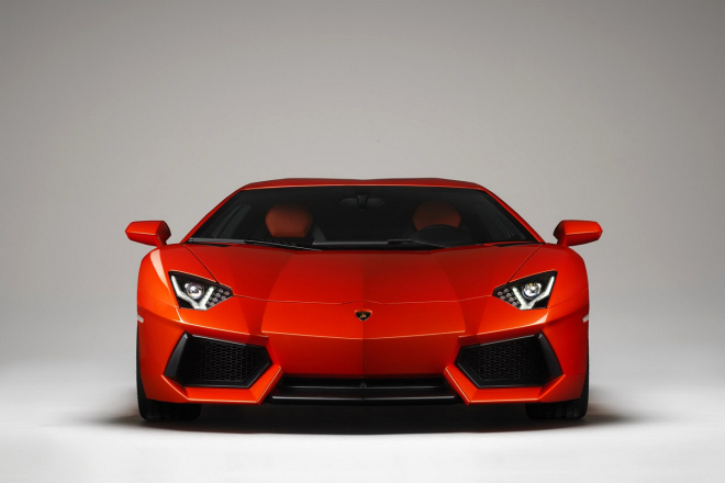 Lamborghini Aventador 2013: eko býk pojede jen na 6 válců a dostane start-stop