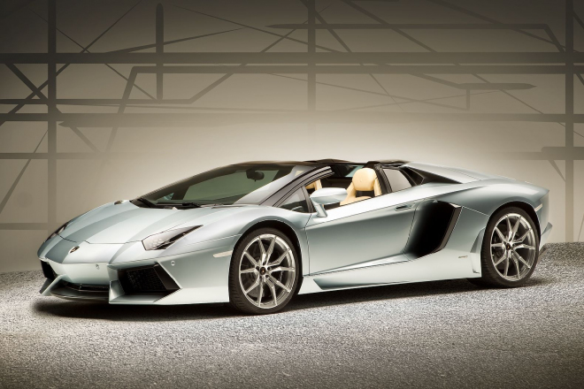 Lamborghini Aventador Roadster: skalpovaný býk je tu