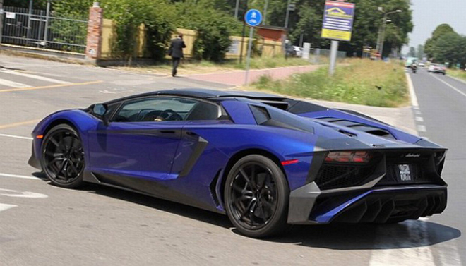 Lamborghini Aventador SV Roadster potvrzeno pro The Quail, ukáže se už v pátek