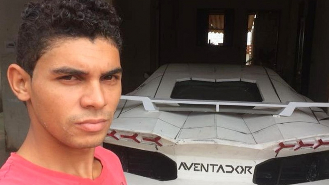 Mladý mechanik si postavil „Lamborghini” za 17 tisíc Kč. Vypadá podle toho