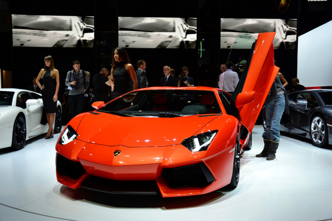 Lamborghini Aventador Roadster potvrzeno pro rok 2012, poněkud nezvykle