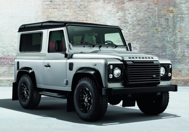 Land Rover Defender Black Pack a Silver Pack: více stylu do terénu