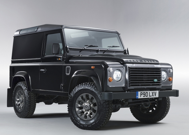 Land Rover Defender LXV: značka si dala sympatický dárek k dnešním 65. narozeninám